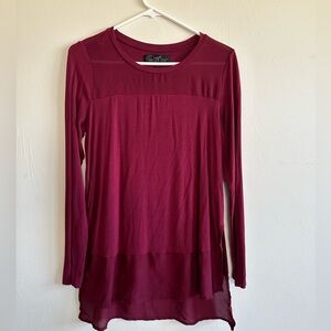 Women’s maroon long sleeve top